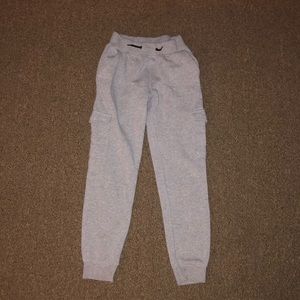 grey sweatpants